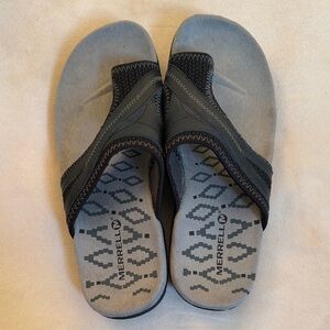 Merrell Black and Gray Slip-On Sandals - Women’s size 7